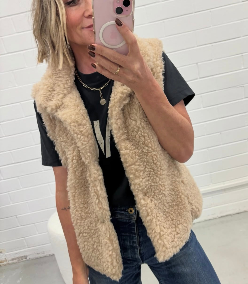 Fluffy Vest - Beige by Artikle Clothing