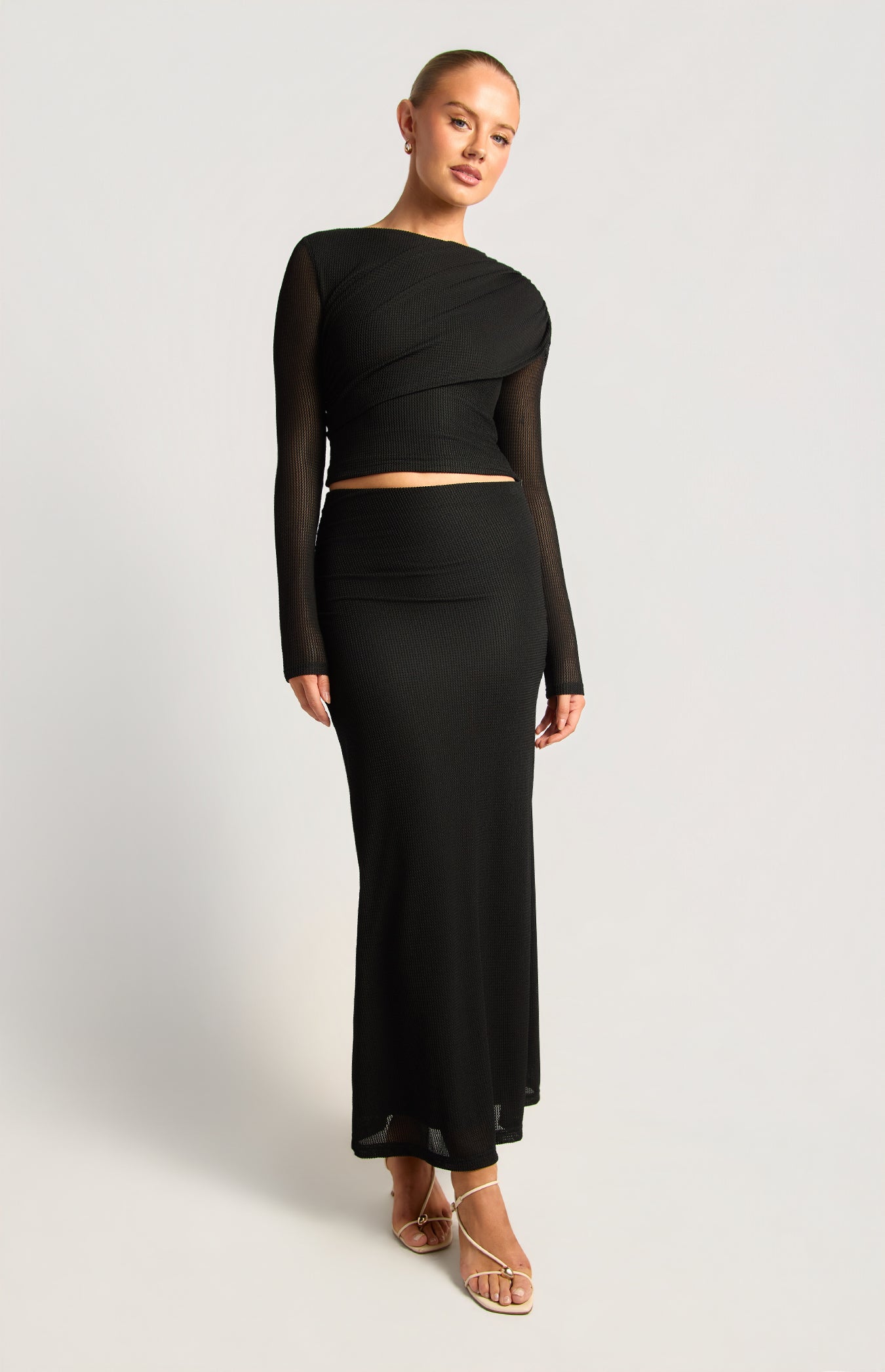 Luna Textured Mesh Set with Cape - Black by Artikle Clothing